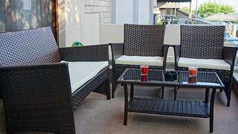 Charming 1-bed Apartment in Nea Moudania