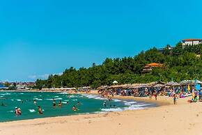 Charming 1-bed Apartment in Nea Moudania