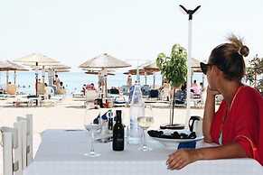 Charming 1-bed Apartment in Nea Moudania