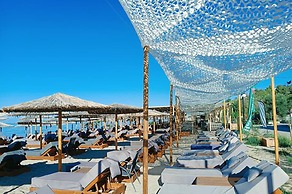 Charming 1-bed Apartment in Nea Moudania