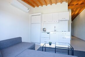 AEGEAN Apartments - Marina & Chios Island View