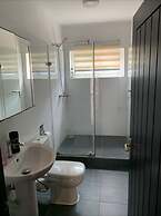 Remarkable 2-bed Apartment in Accra