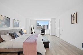 CozySuites Showboat | Spacious Ocean Front Condo