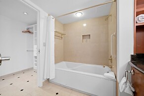 CozySuites Seaside Condo: 2BR3BA Condo Showboat