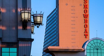 2BR 3BA Ocean Front condo on the Boardwalk | CozySuites  