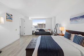 Modern 2BR 3BA Condo on the Boardwalk by Cozysuites