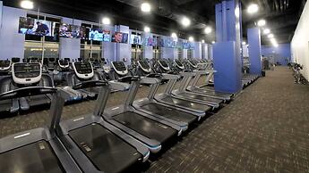 Modern 2BR 3BA Condo on the Boardwalk by Cozysuites