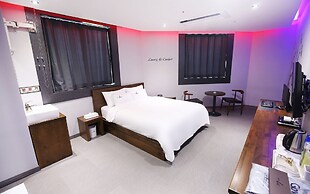 Jincheon Lou Hotel