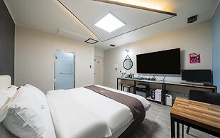 Gwangju Chungjangro Gold Brown Hotel