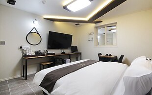 Gwangju Chungjangro Gold Brown Hotel