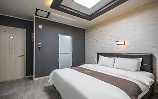 Gwangju Chungjangro Gold Brown Hotel
