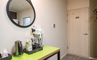 Gwangju Chungjangro Gold Brown Hotel