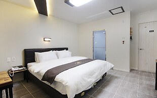 Gwangju Chungjangro Gold Brown Hotel