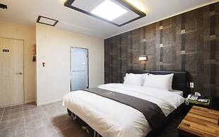 Gwangju Chungjangro Gold Brown Hotel