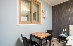 Gwangju Chungjangro Gold Brown Hotel