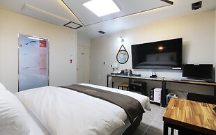 Gwangju Chungjangro Gold Brown Hotel