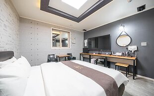 Gwangju Chungjangro Gold Brown Hotel