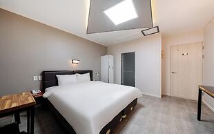 Gwangju Chungjangro Gold Brown Hotel