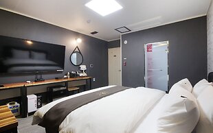 Gwangju Chungjangro Gold Brown Hotel