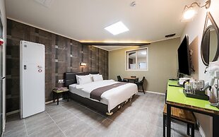 Gwangju Chungjangro Gold Brown Hotel