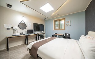 Gwangju Chungjangro Gold Brown Hotel