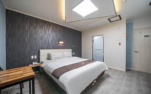Gwangju Chungjangro Gold Brown Hotel