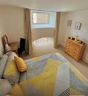 Stunning Spacious Apartment on River Ness