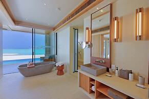 Kuda Villingili Resort Maldives