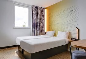 B&B HOTEL Reims Croix Blandin