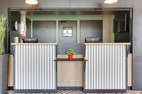 B&B HOTEL Reims Croix Blandin