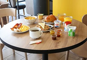 B&B HOTEL Reims Croix Blandin