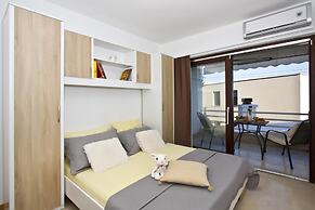 Comfort Apt.w.balcony Near Beach,marjan and Center