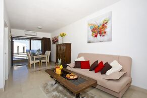 Comfort Apt.w.balcony Near Beach,marjan and Center