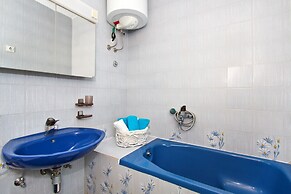 Comfort Apt.w.balcony Near Beach,marjan and Center