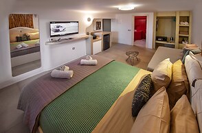 Aegean Blue Luxury Suites