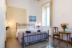 Don Pedro Rooms Vicerè di Toledo in the city center