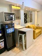 Springlake Apartment Summarecon by Veeroom