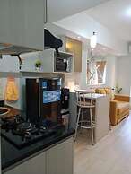 Springlake Apartment Summarecon by Veeroom