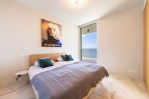 Barreirinha Front-Line Sea View I