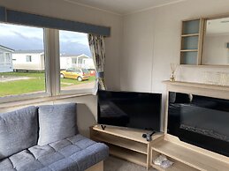 Charming 3-bed Holiday Home at Primrose Valley
