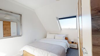 Bridge Apartments by Karah Suites