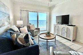 Crystal Shores1006 2 Bedroom Condo by RedAwning