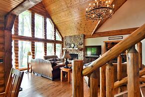 Lumberjack Lodge 5 Bedroom Home by RedAwning