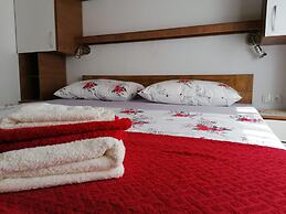 Tennis court and outdoor pool villa