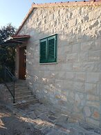 Tennis court and outdoor pool villa