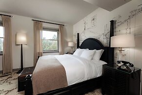 The Lodge at St Edward Park