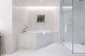 Intercontinental Luanda Miramar by IHG