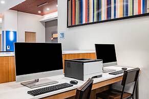 Holiday Inn Express & Suites Lincoln Downtown by IHG