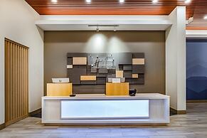 Holiday Inn Express & Suites Lincoln Downtown by IHG