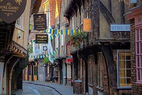 Heart of the City - Free Parking